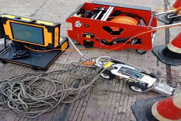 田东CCTV管道检测机器人